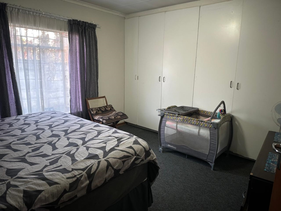 2 Bedroom Property for Sale in Oos Einde North West
